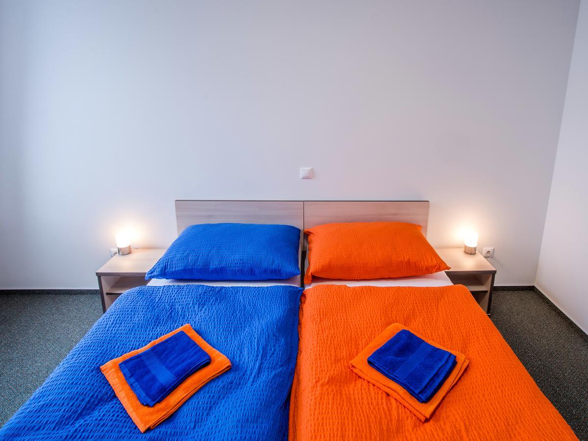 Hc Hotel Чешка Будьовица Екстериор снимка