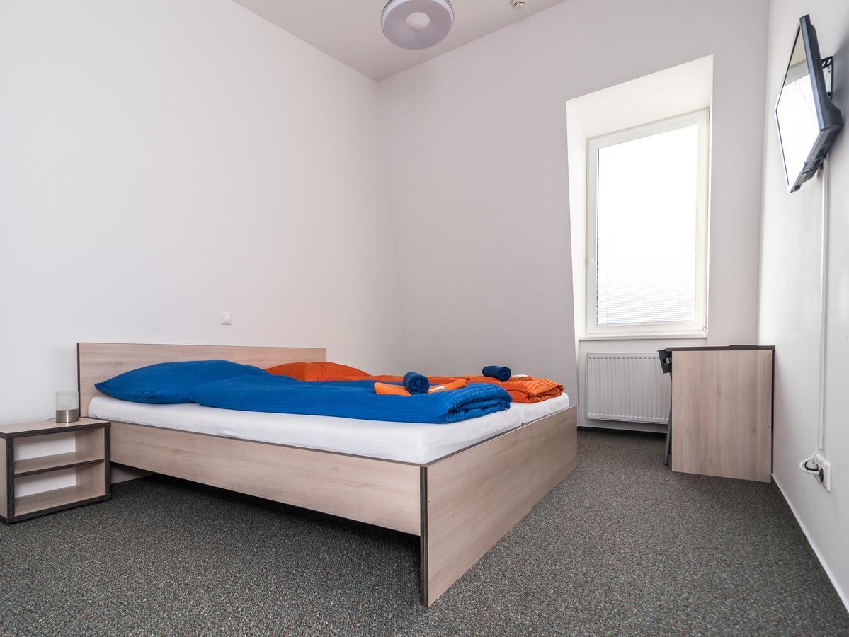 Hc Hotel Чешка Будьовица Екстериор снимка